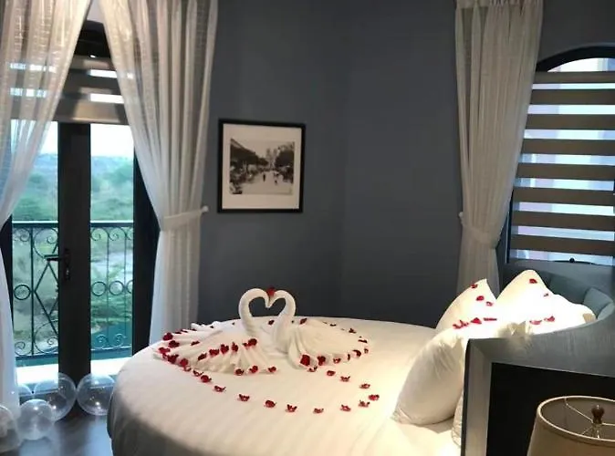 The Exquisite