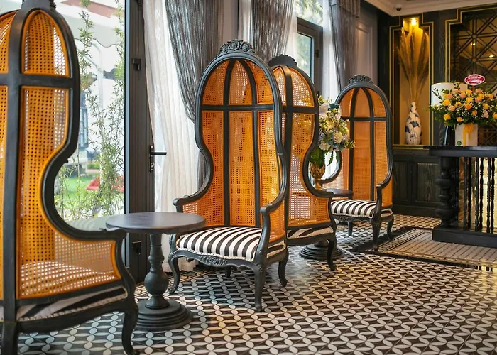 Khách sạn The Exquisite 4*
